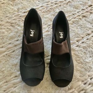JOY CHEN Hannah Brown Calf Hair Peep Toe Heels Sz 37 US 7 NEW In Box